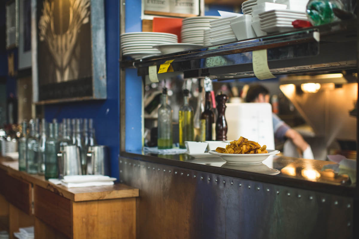 Onion Rings at a restaurant - 7 Ways to Track Your Restaurant Budget